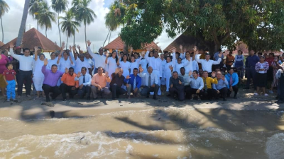 Mérida: La zona 6 celebra Bautismos en agua.