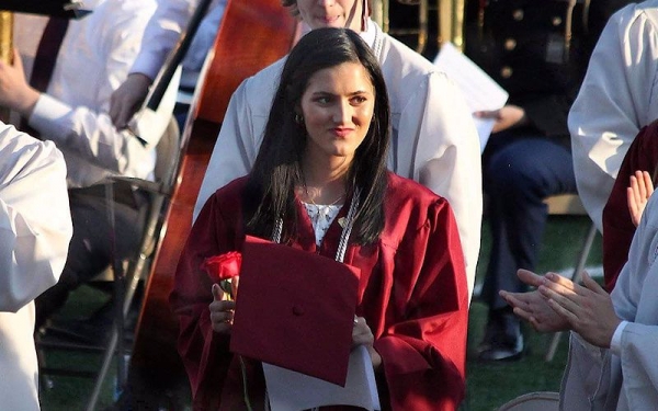 PROHÍBEN A ALUMNA AGRADECER A JESÚS EN DISCURSO DE GRADUACIÓN